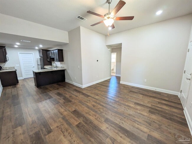 Building Photo - 7799 Ira Dr