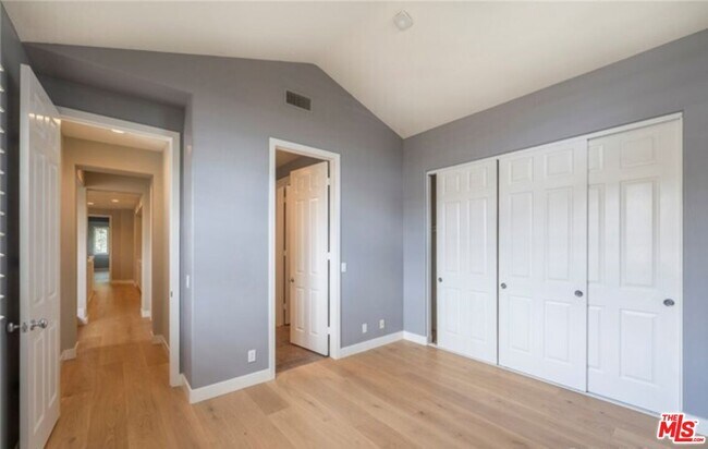Building Photo - 7 Libra Ct