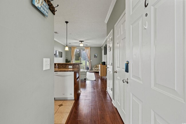 Building Photo - 480 River Oaks Dr
