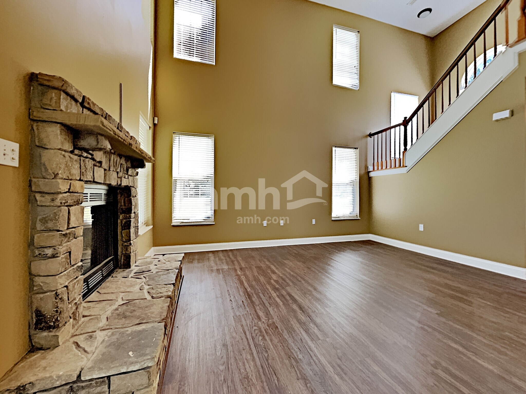 Building Photo - 10904 Parkgate Ln