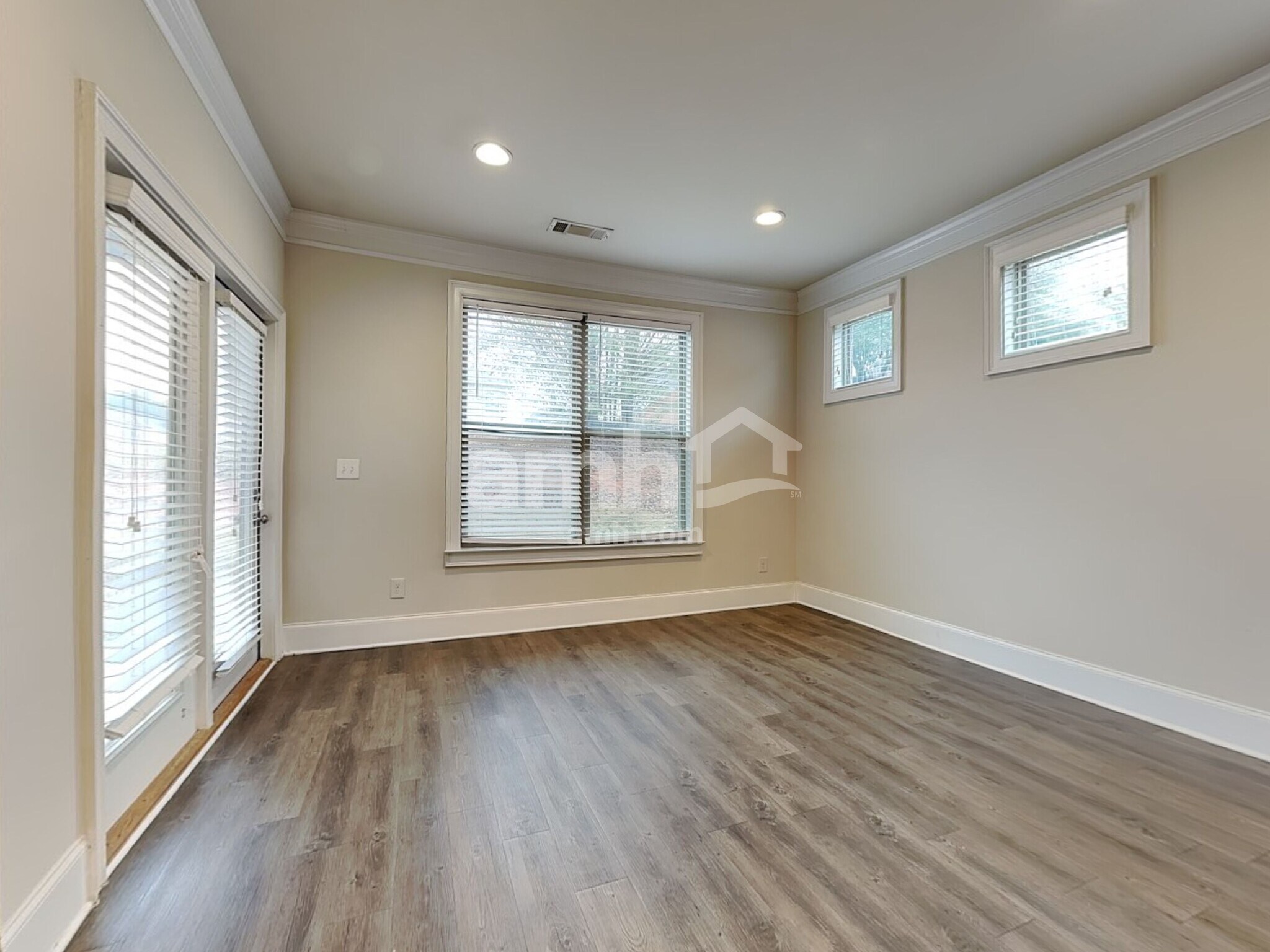 Building Photo - 255 Hinton Chase Pky