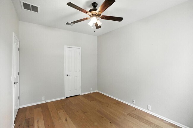Building Photo - 208 Raindance Cove