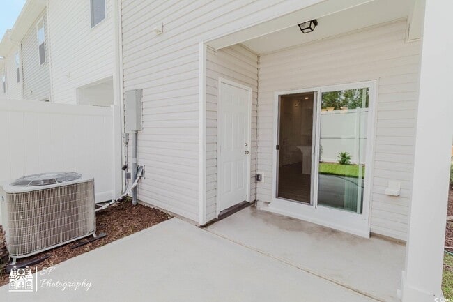 Building Photo - 207 Crescent Wy
