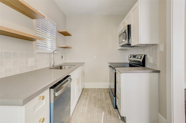 Building Photo - 4314 Bell St