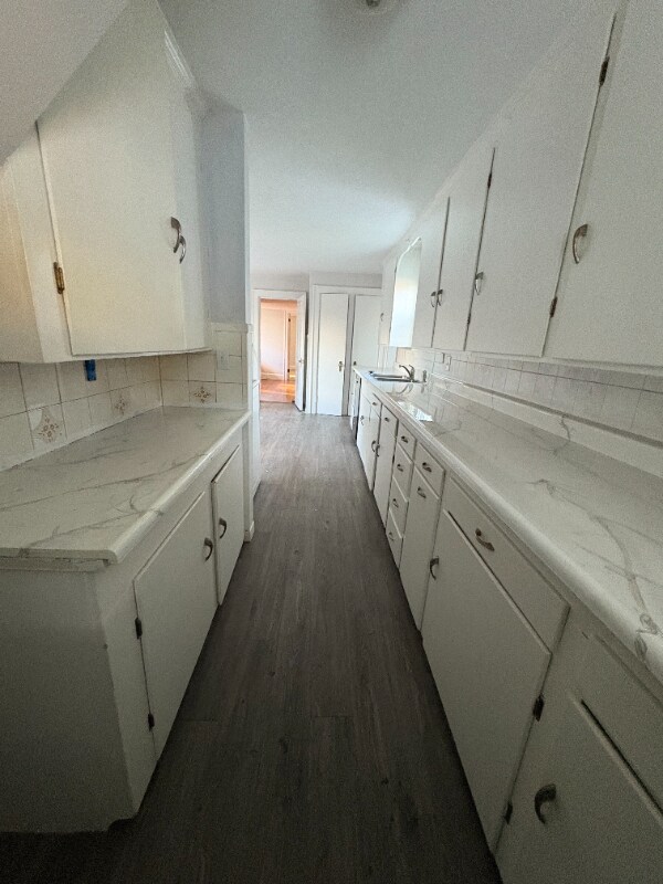 Building Photo - 891 Mammoth Rd