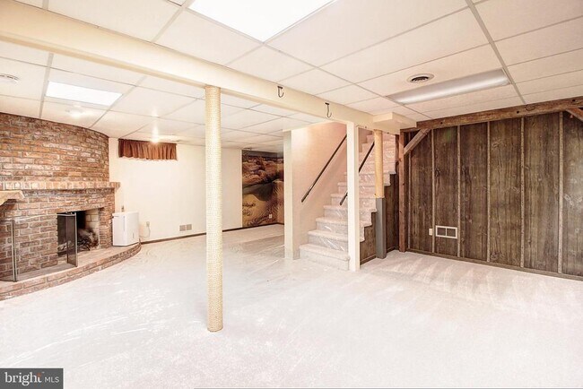 Building Photo - 11102 Putman Rd