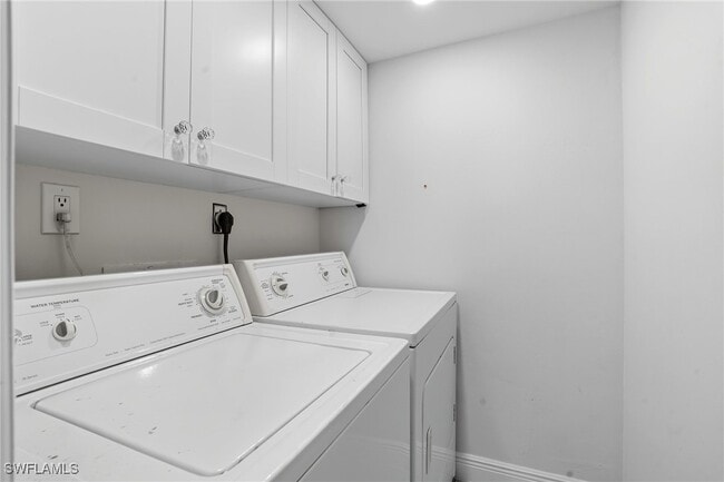 Building Photo - 25900 Hickory Blvd