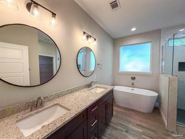 Building Photo - 1608 Toni St