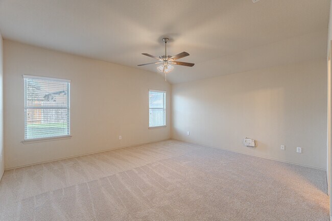 Building Photo - 2007 Naplechase Crest Dr