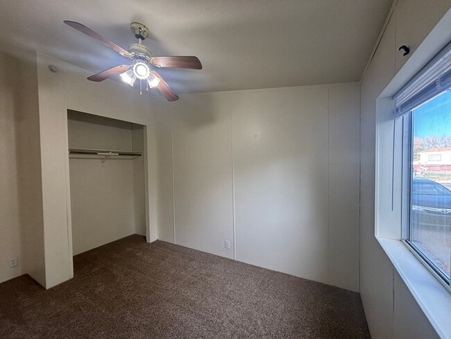 Building Photo - Single Family Mobile Home