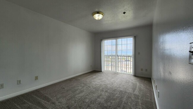 Building Photo - 105 Daybreak Ln