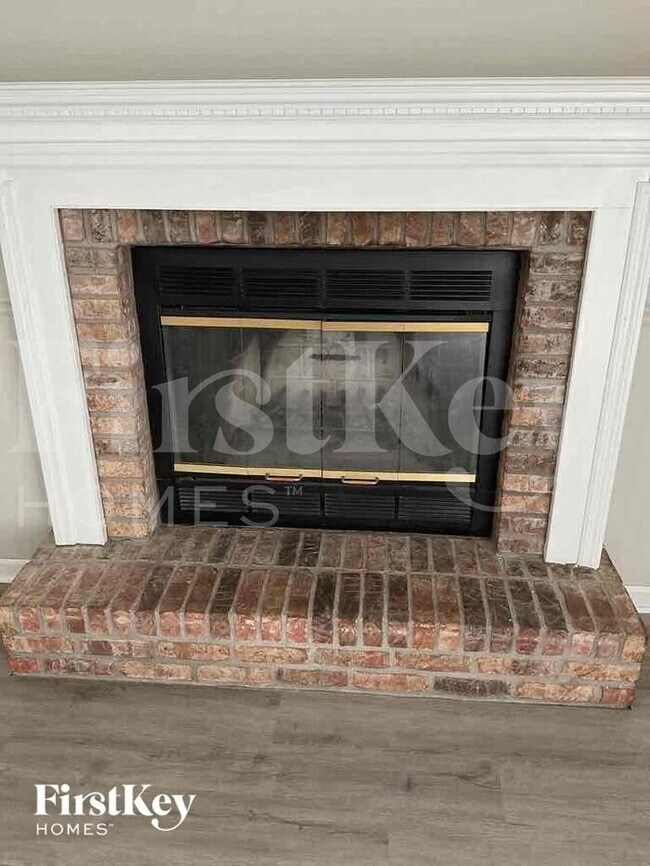 Building Photo - 962 Andover Dr