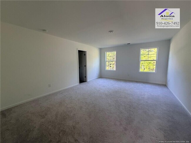 Building Photo - 156 Hanover Dr