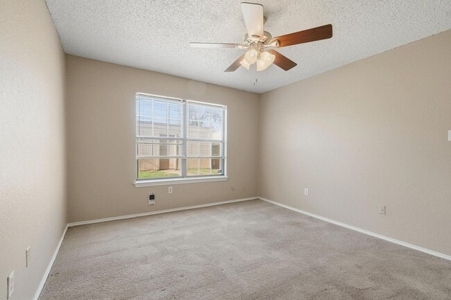 Building Photo - 246 Washington Blvd