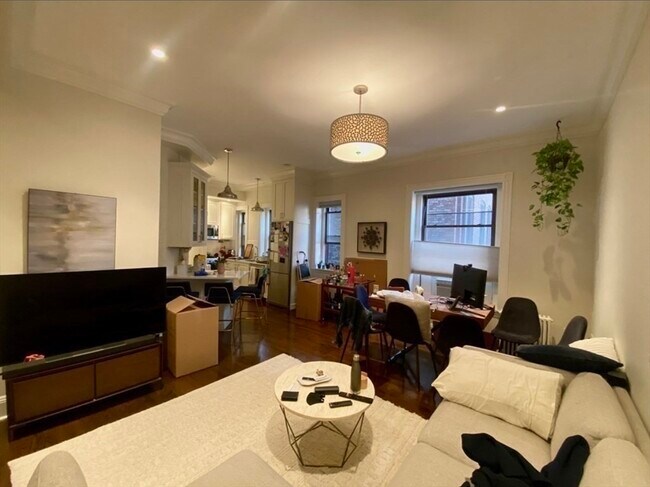 Building Photo - 382 Commonwealth Ave