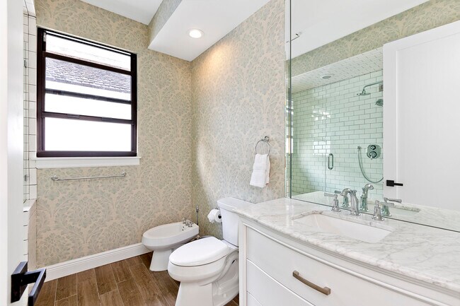 Building Photo - 2905 Polo Island Dr