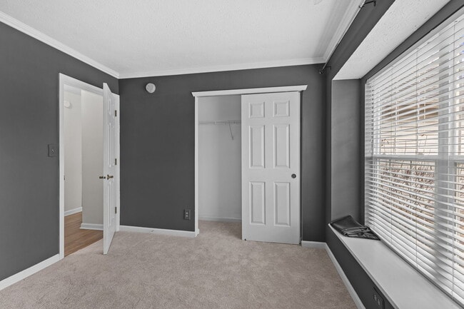 Building Photo - 778 Kingston Cir