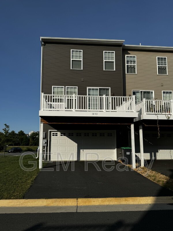 Building Photo - 1853 Sag Harbor Ln