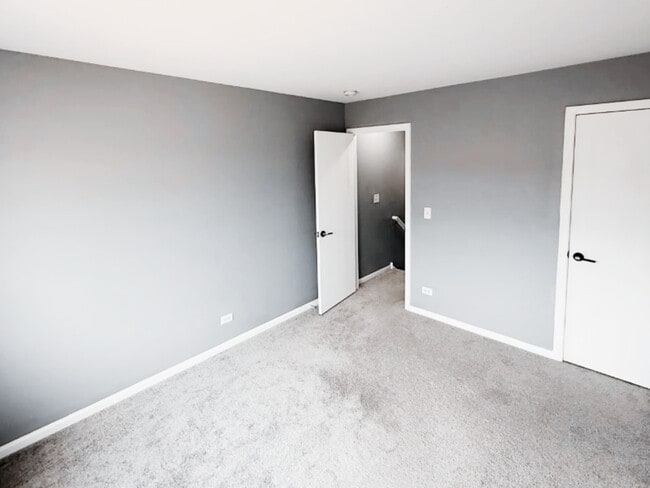 Building Photo - 3736 Munson St