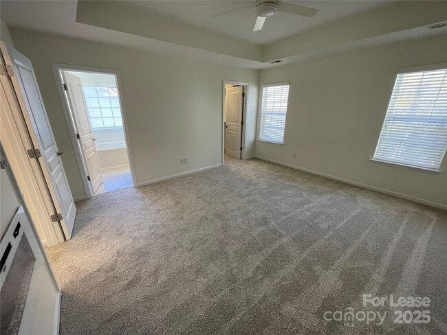 Building Photo - 11434 Heritage Green Dr