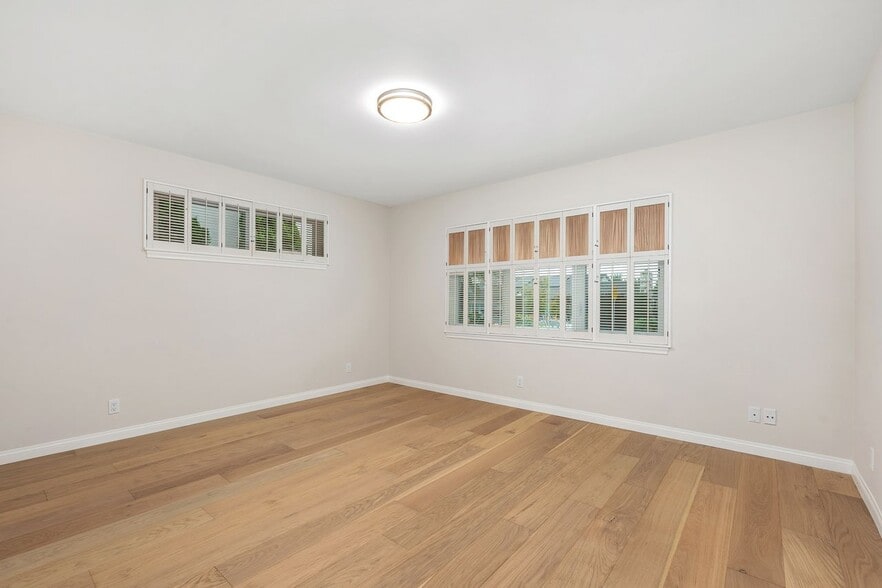 Building Photo - 6204 S Corning Ave