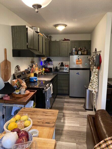 Building Photo - 74 Barrett St