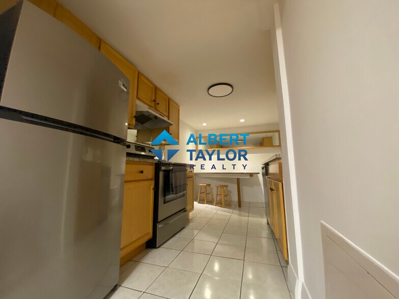 Building Photo - 90 Bynner St