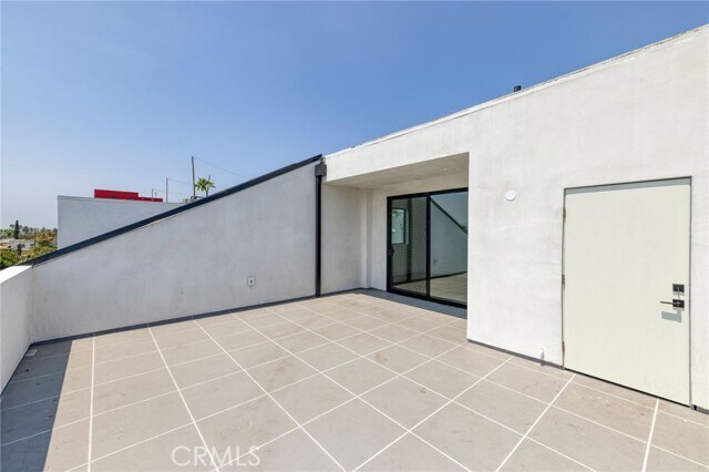 Building Photo - 4827 Oakwood Ave