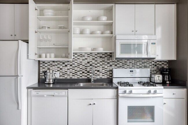 Building Photo - 445 Artisan Way