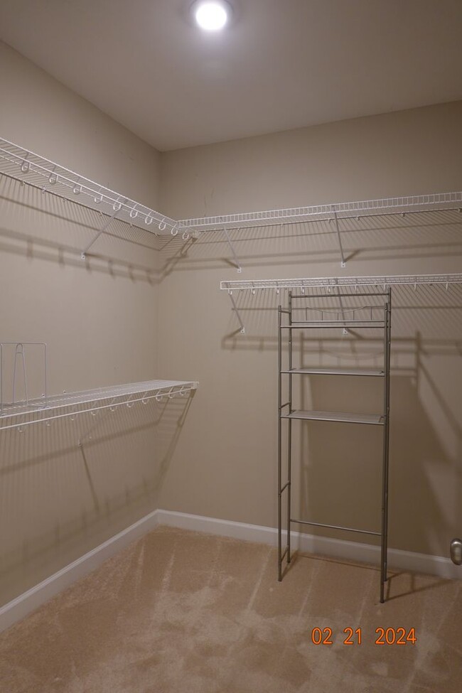 Building Photo - 2 Bedroom 2 bath rental in Yorktown