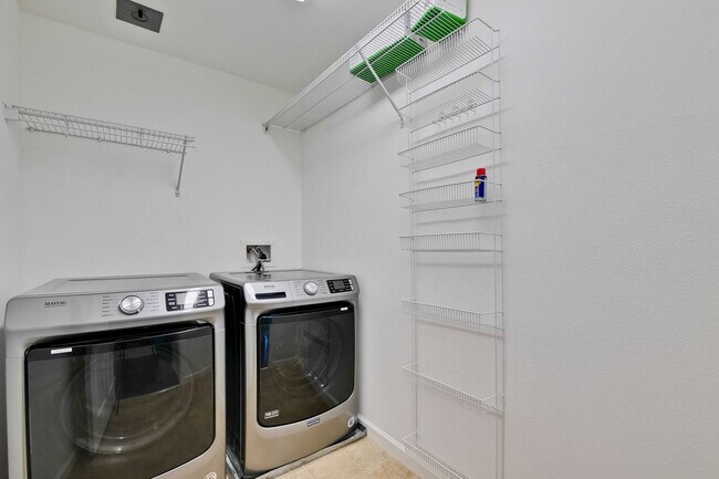Building Photo - Condo for Rent Near Japantown in Downtown ...