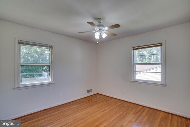 Building Photo - 3710 Woodburn Rd
