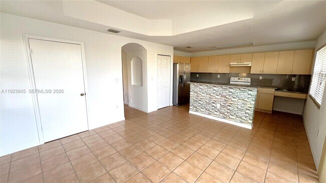 Building Photo - 15315 SW 31st Terrace