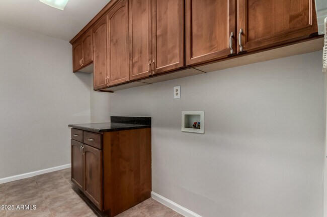 Building Photo - 1328 N Jentilly Ct