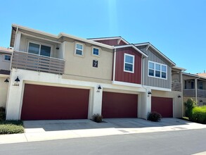 Building Photo - Upgraded Buellton End-Unit With Yard