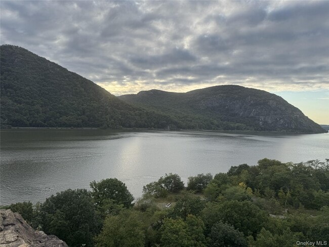 Building Photo - 241 Main St