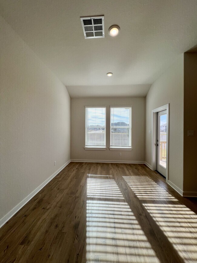 Building Photo - 14426 Daphne Bnd