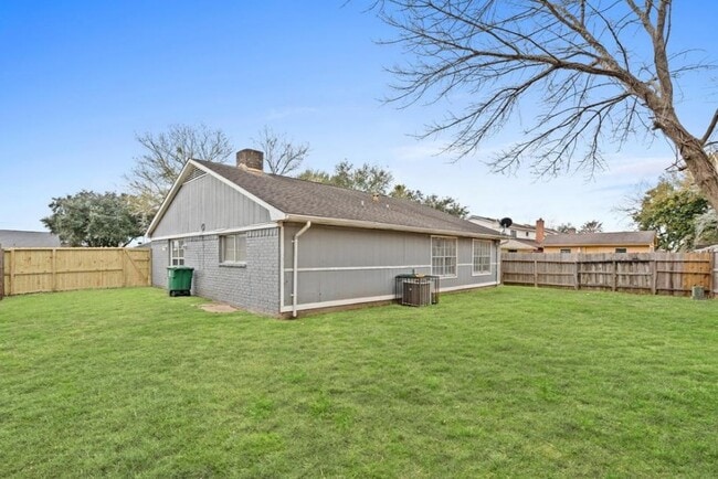 Building Photo - 6610 Rockergate Dr