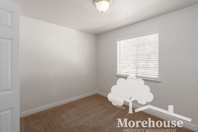 Building Photo - 7409 E Nottingham Ln