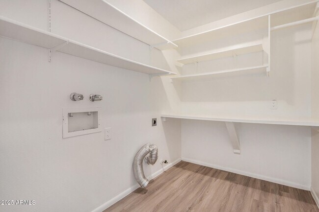 Building Photo - 13039 N 70th St