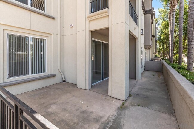 Building Photo - 9253 Regents Rd