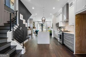 Building Photo - 2328 Mason Dr