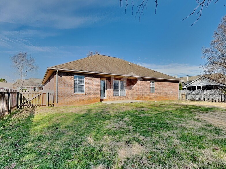 Building Photo - 2306 Sir Edward Ln