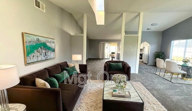 Building Photo - 12643 Gorham St