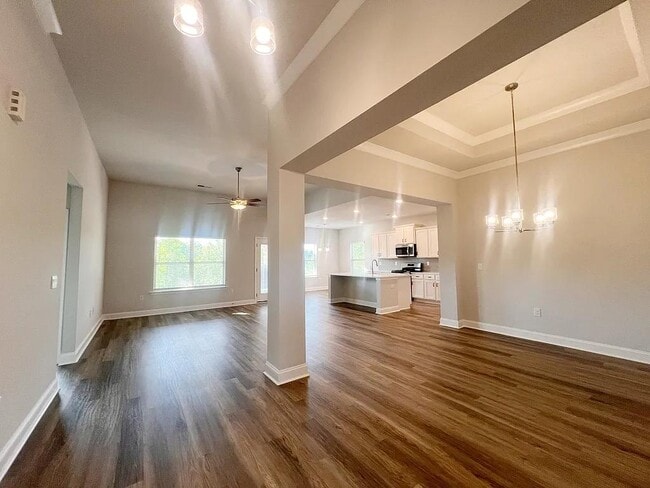Building Photo - 335 Cypress Holw Trl