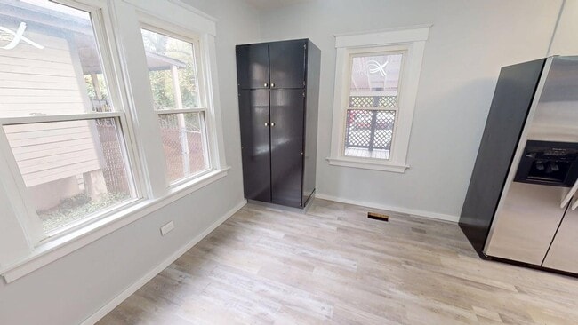 Building Photo - 6232 Montgomery Rd