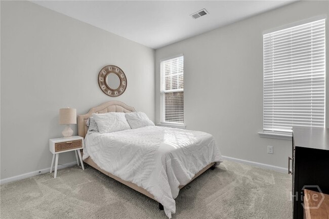 Building Photo - 2980 Kingswood Dr