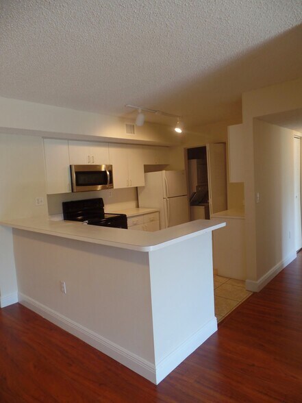 Building Photo - 3844 Lyons Rd