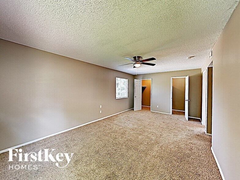 Building Photo - 6832 Chilham Dr