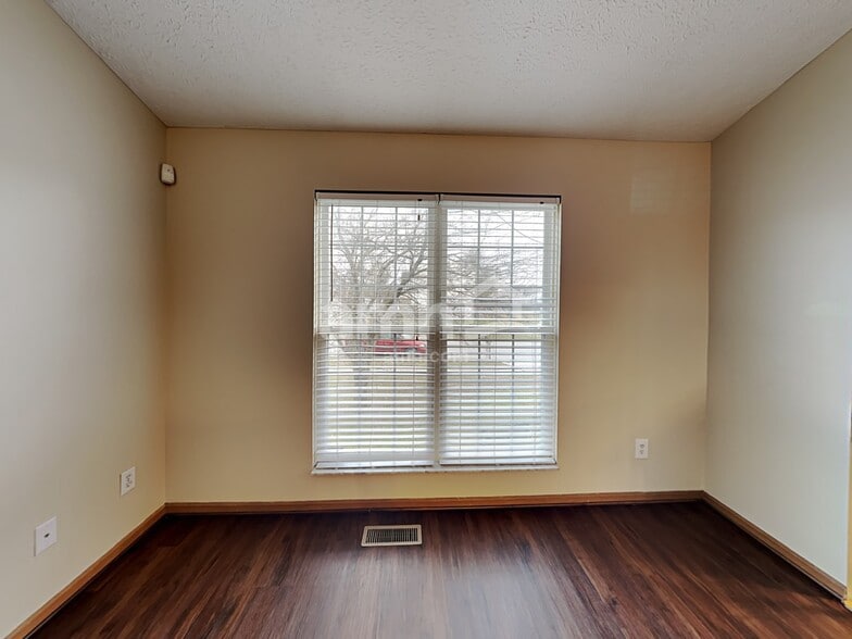 Building Photo - 3572 Wesson Dr